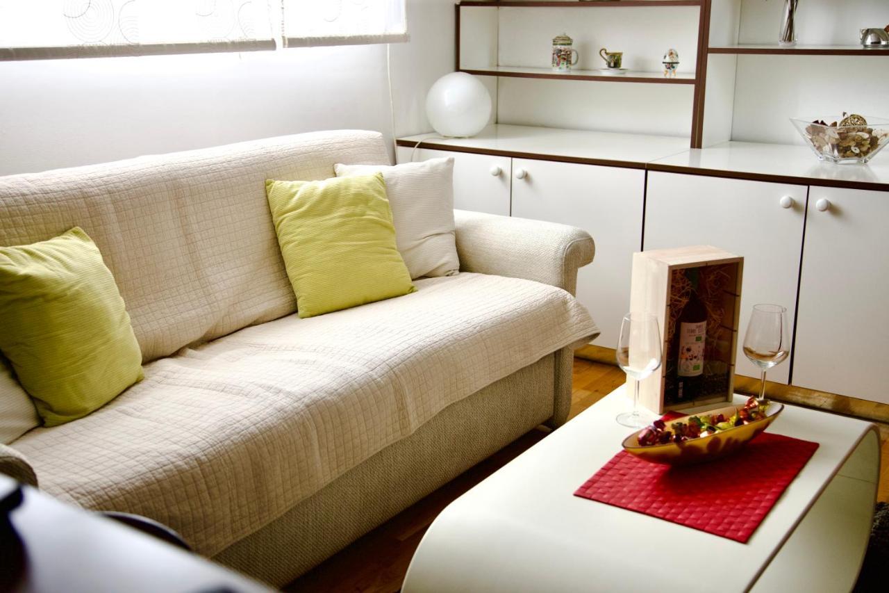Triangle City Apartment 1 เบลเกรด ภายนอก รูปภาพ