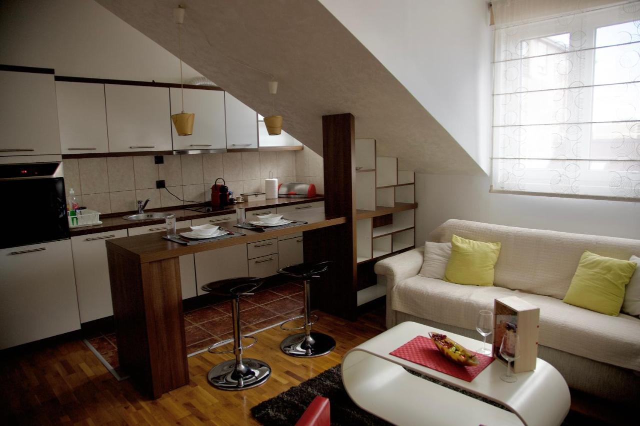 Triangle City Apartment 1 เบลเกรด ภายนอก รูปภาพ
